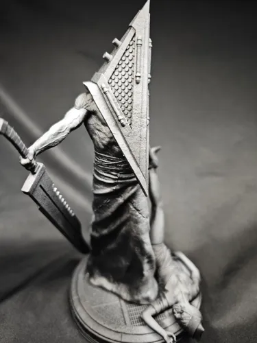 3D фигурка Пирамидоголового (Pyramid Head) из Сайлент Хилл (Silent Hill), профессиональная покраска