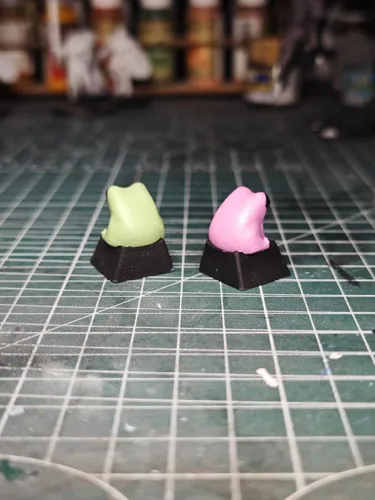Самодельный кейкап (keycap) для механической клавиатуры в виде лягушки, 3D печать и роспись