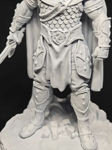 3D фигурка воина Карамона Маджере (Caramon Majere) из Саги о Копье (Dragonlance), ручная роспись