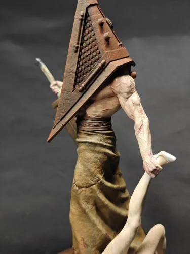 3D фигурка Пирамидоголового (Pyramid Head) из Сайлент Хилл (Silent Hill), профессиональная покраска