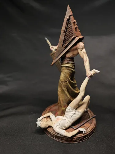3D фигурка Пирамидоголового (Pyramid Head) из Сайлент Хилл (Silent Hill), профессиональная покраска