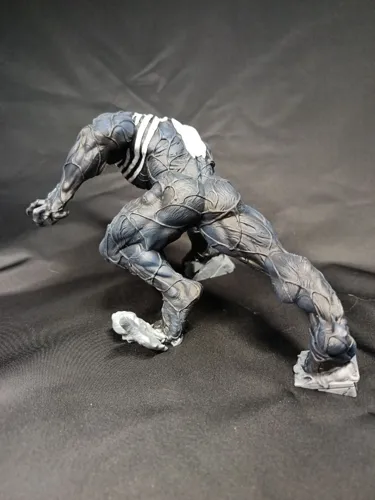 Кастомная 3D статуэтка Венома (Venom) из комиксов Marvel, ручная покраска и лакировка