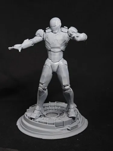Кастомная 3D статуэтка Тони Старка (Tony Stark) в костюме Железного Человека (Iron Man), ручная работа