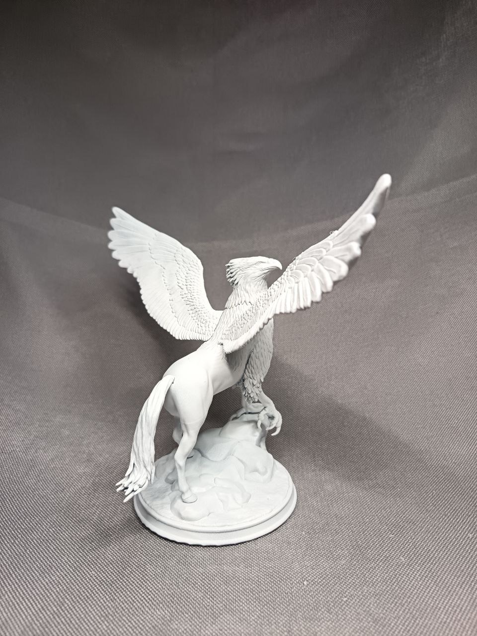 3D статуэтка паладина-дренея Ирель (Yrel) из World of Warcraft, ручная покраска доспехов