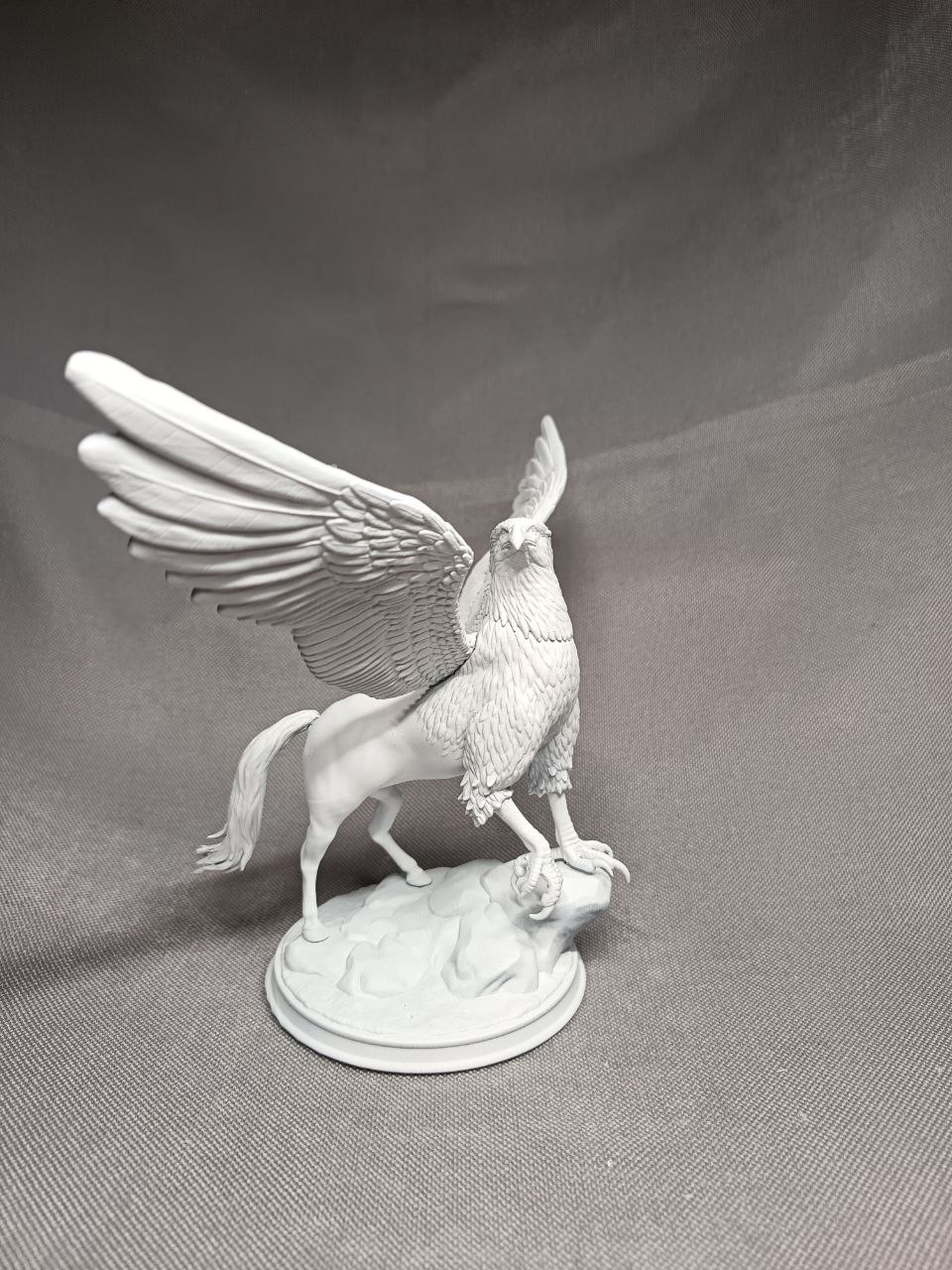 3D статуэтка паладина-дренея Ирель (Yrel) из World of Warcraft, ручная покраска доспехов