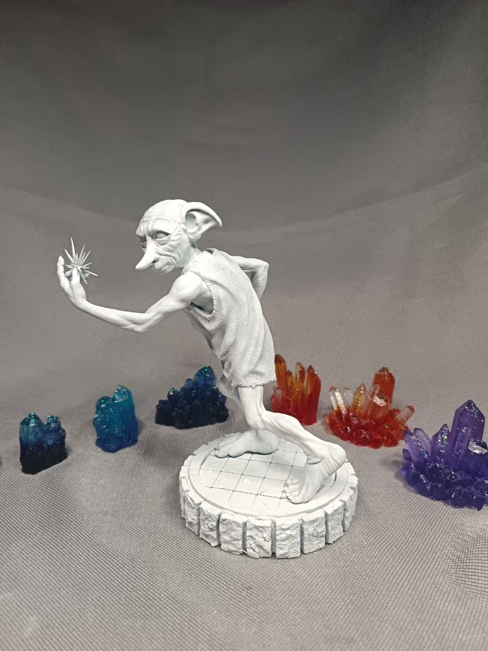 3D фигурка домового эльфа Добби (Dobby) из Гарри Поттера с носком, ручная покраска