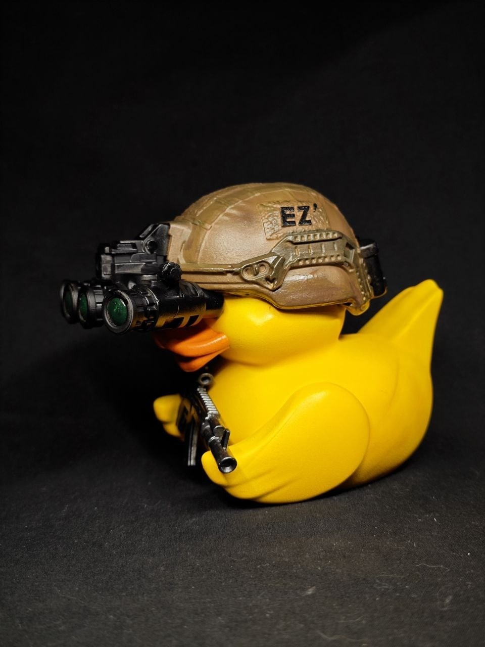 3D фигурка боевой утки солдата (Duck Tac), печать на фотополимерном принтере и покраска