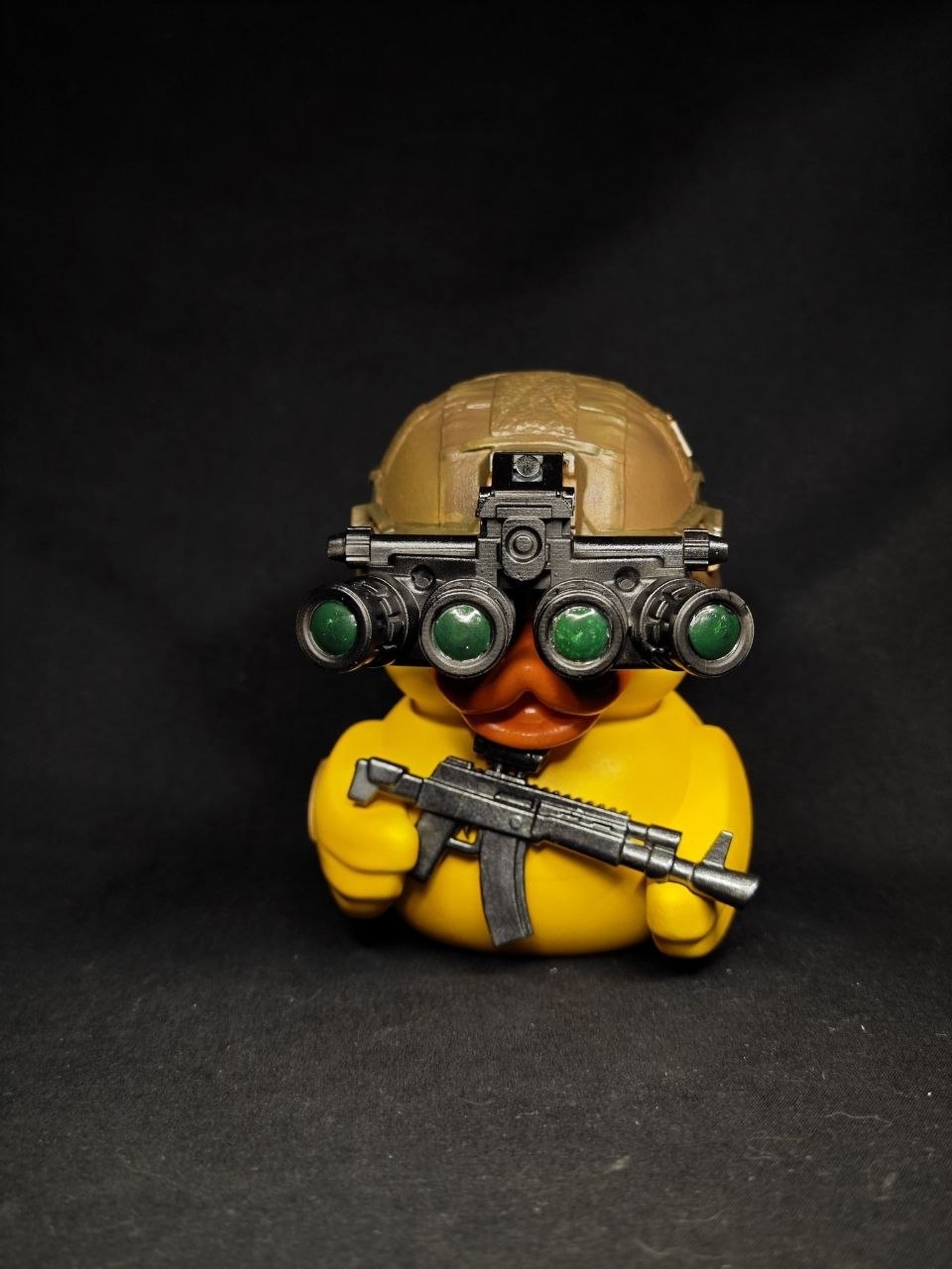 3D фигурка боевой утки солдата (Duck Tac), печать на фотополимерном принтере и покраска