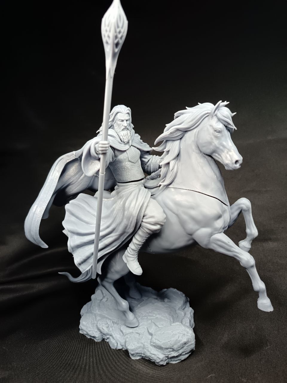 3D статуэтка Гэндальфа Белого (Gandalf the White) из Властелина Колец, фотополимерная печать