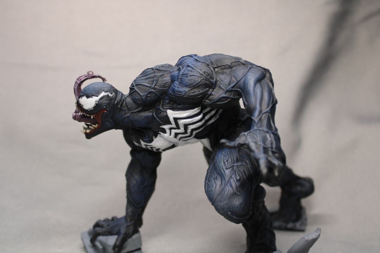 Кастомная 3D статуэтка Венома (Venom) из комиксов Marvel, ручная покраска и лакировка