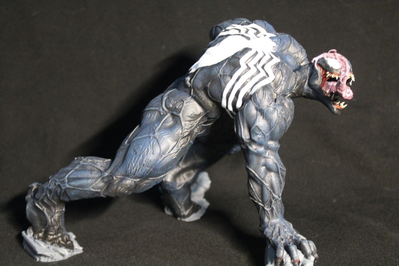 Кастомная 3D статуэтка Венома (Venom) из комиксов Marvel, ручная покраска и лакировка