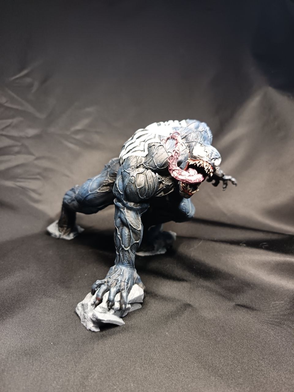 Кастомная 3D статуэтка Венома (Venom) из комиксов Marvel, ручная покраска и лакировка