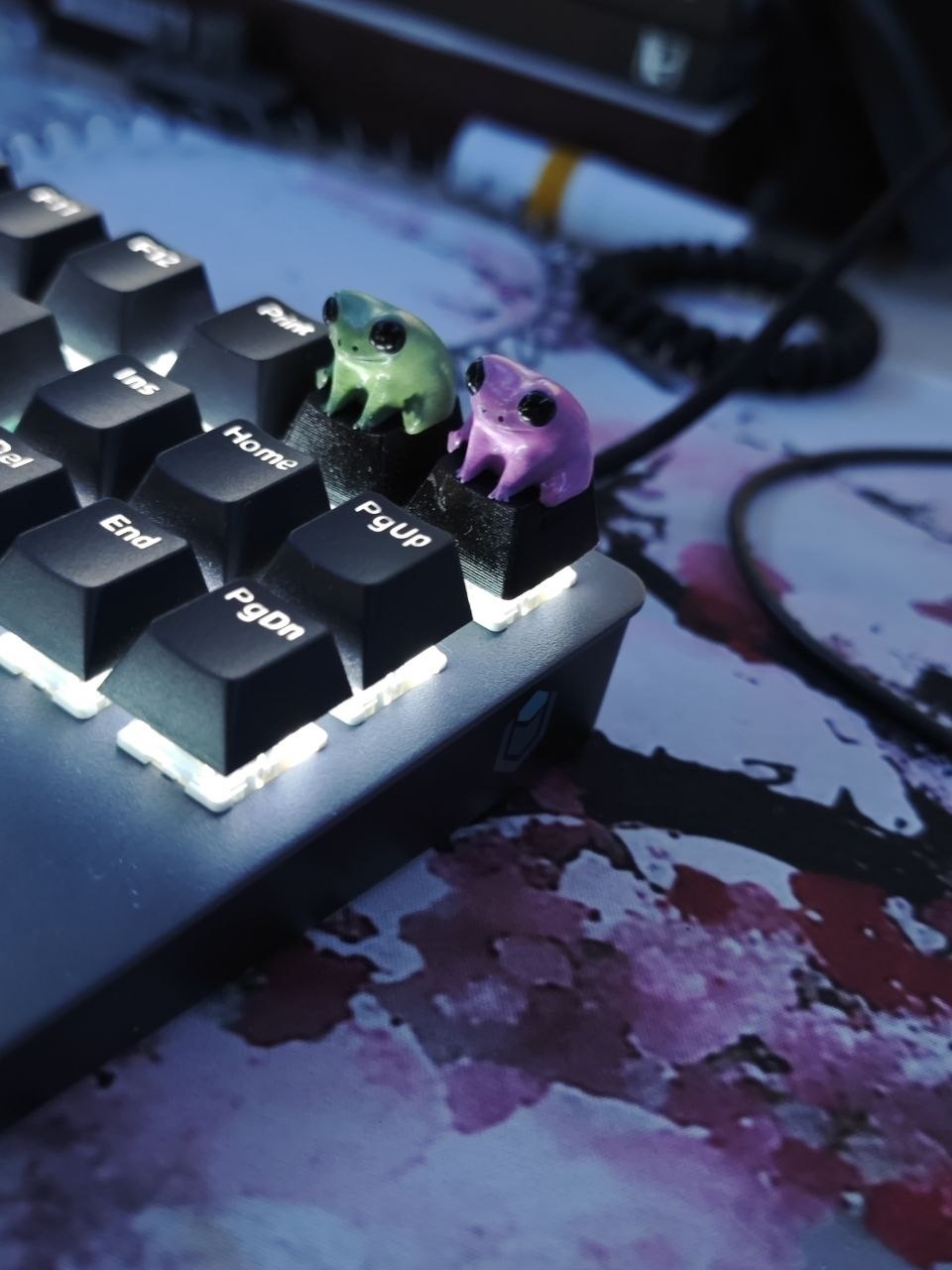 Самодельный кейкап (keycap) для механической клавиатуры в виде лягушки, 3D печать и роспись
