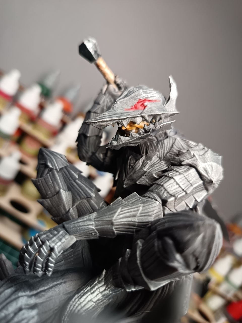 Эпичная 3D статуэтка Гатса (Guts) в броне Берсерка, фотополимерная печать и брутальная покраска