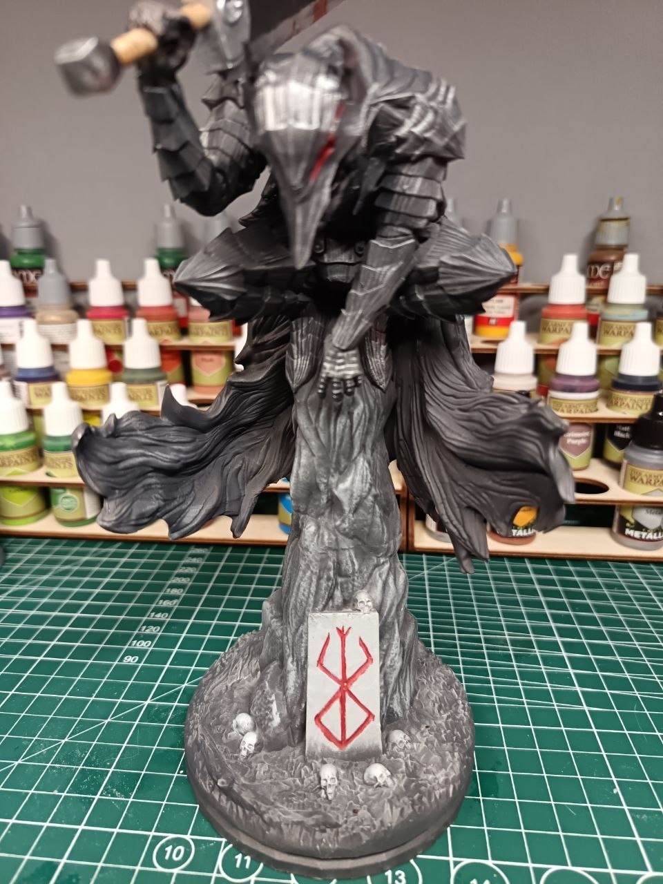 Эпичная 3D статуэтка Гатса (Guts) в броне Берсерка, фотополимерная печать и брутальная покраска