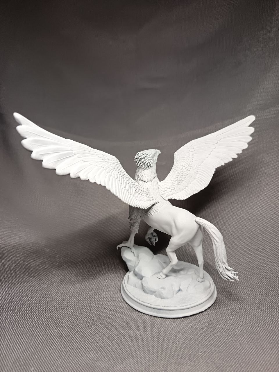 3D статуэтка паладина-дренея Ирель (Yrel) из World of Warcraft, ручная покраска доспехов