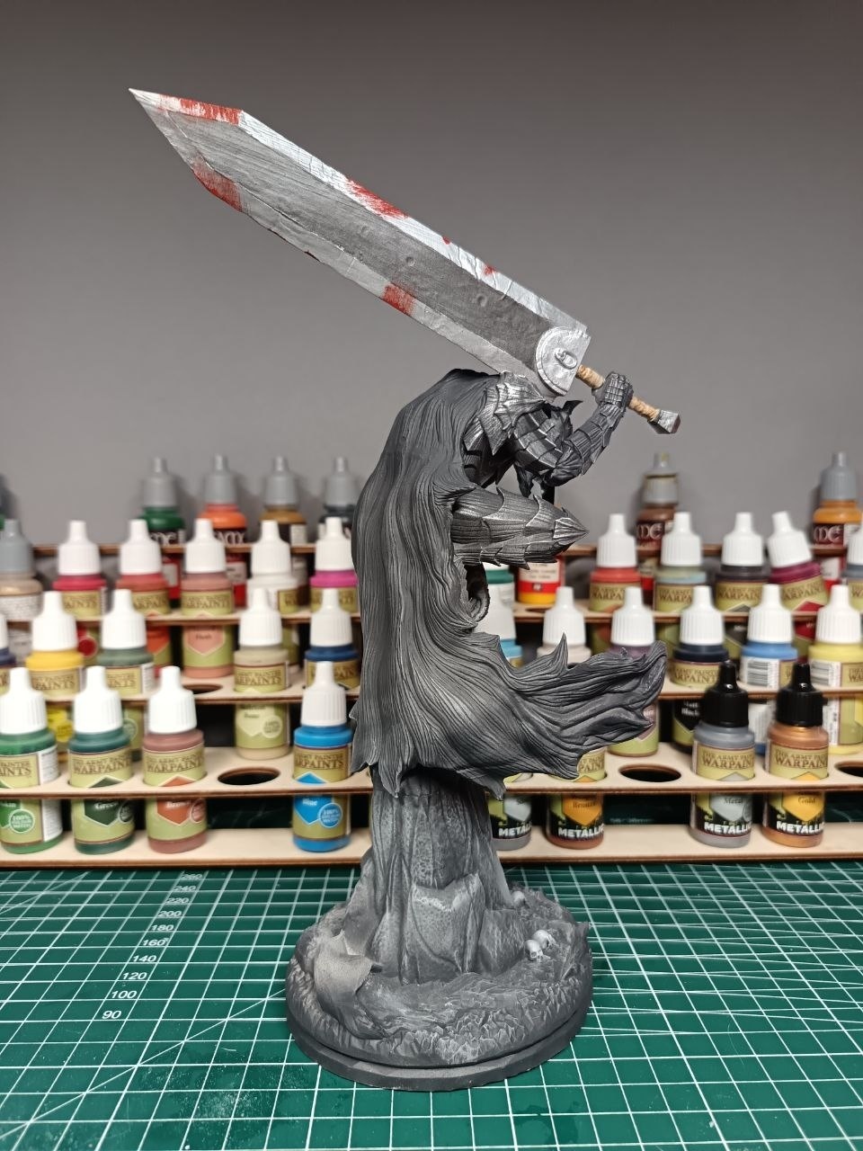 Эпичная 3D статуэтка Гатса (Guts) в броне Берсерка, фотополимерная печать и брутальная покраска