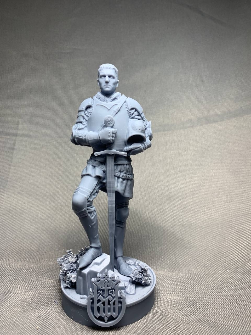 3D фигурка Индржиха (Henry of Skalitz) из игры Kingdom Come: Deliverance, ручная роспись доспехов