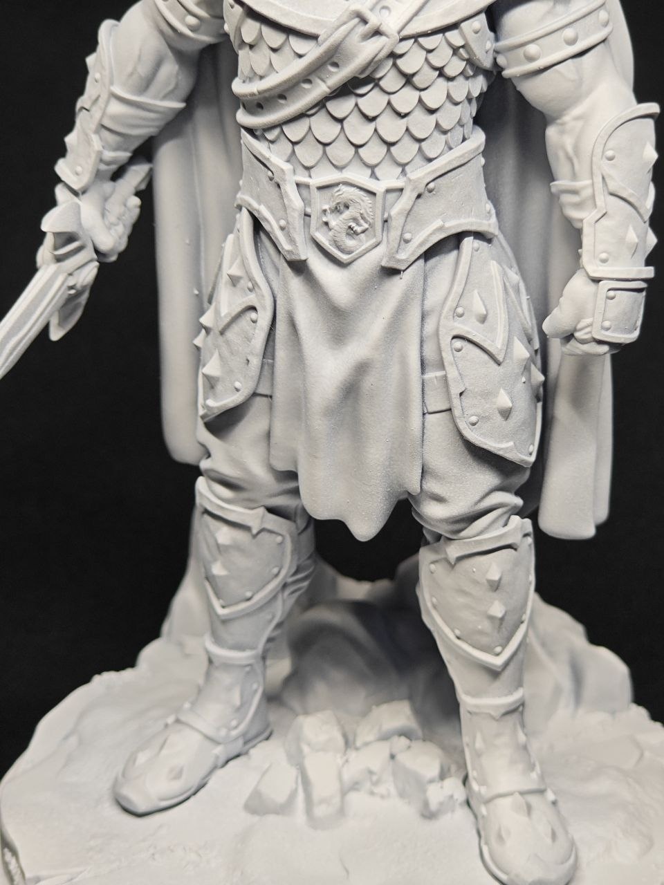 3D фигурка воина Карамона Маджере (Caramon Majere) из Саги о Копье (Dragonlance), ручная роспись