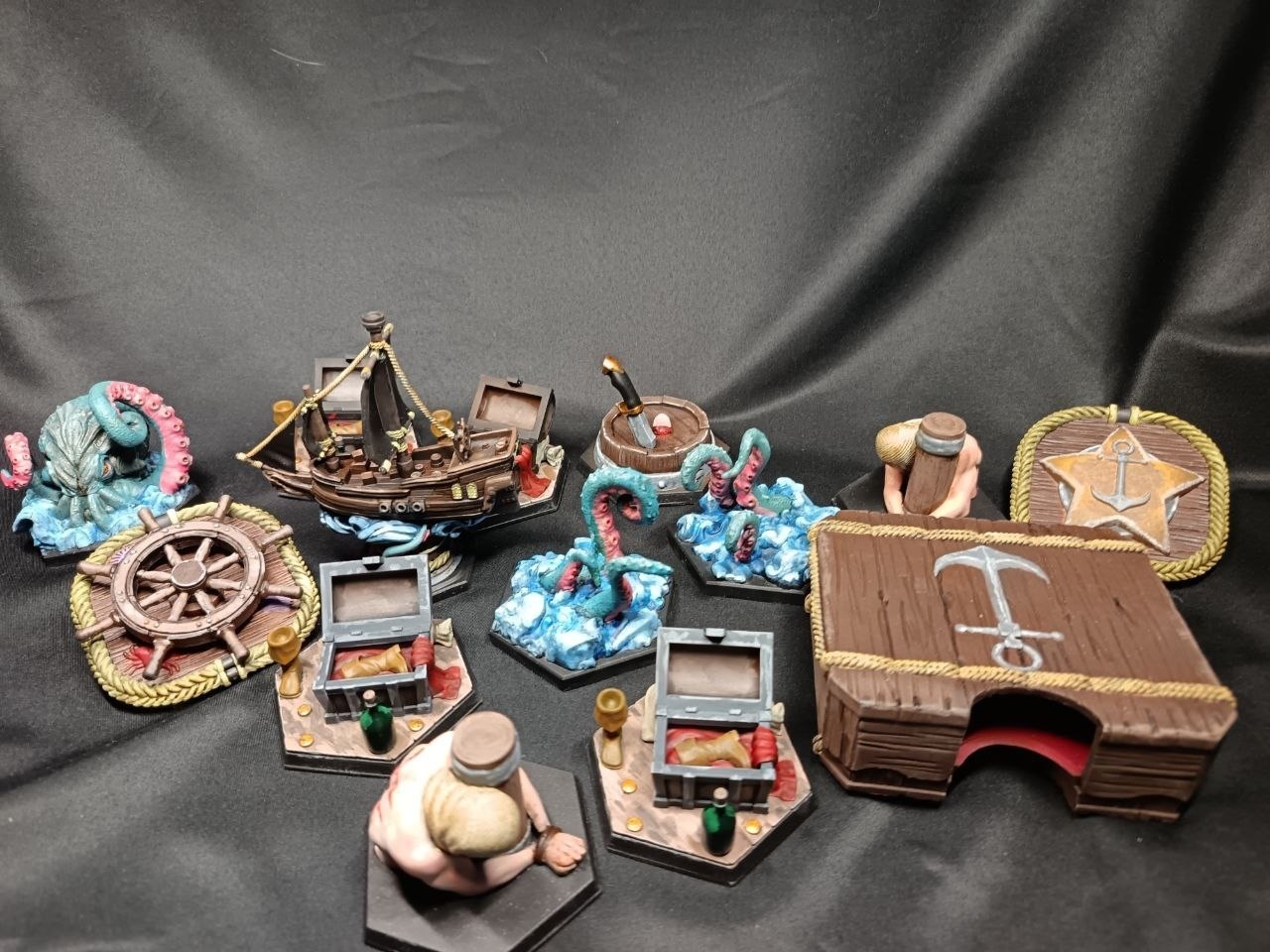 Миниатюра Кракена для настольной игры "Feed the Kraken" (Кто накормит Кракена?), ручная покраска