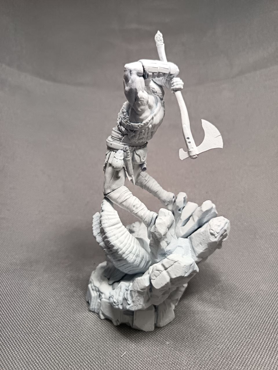 Детализированная 3D статуэтка Кратоса (Kratos) из God of War, ручная роспись татуировок и брони