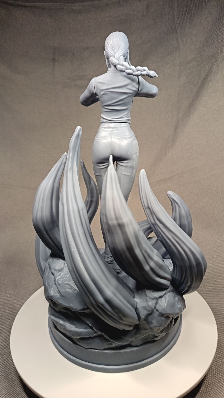 3D фигурка Макимы (Makima) из аниме Человек-бензопила (Chainsaw Man), ручная покраска