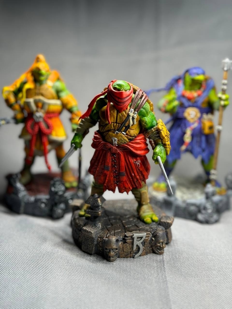 3D фигурка Леонардо (Leonardo) с катанами из Черепашек-ниндзя, ручная покраска