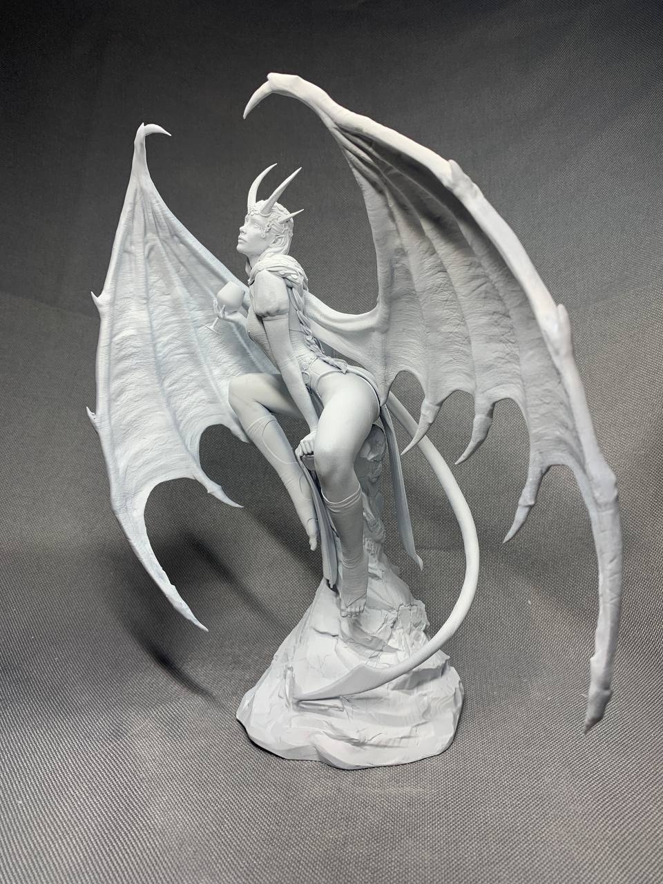 3D фигурка дьяволицы Мизоры (Mizora) из Baldur's Gate 3, фотополимерная печать и роспись