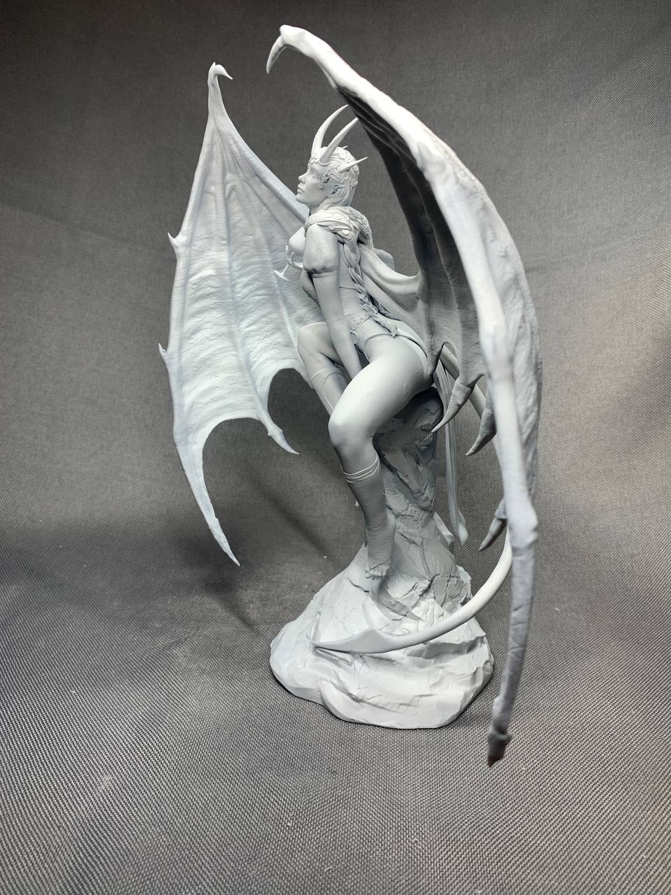 3D фигурка дьяволицы Мизоры (Mizora) из Baldur's Gate 3, фотополимерная печать и роспись