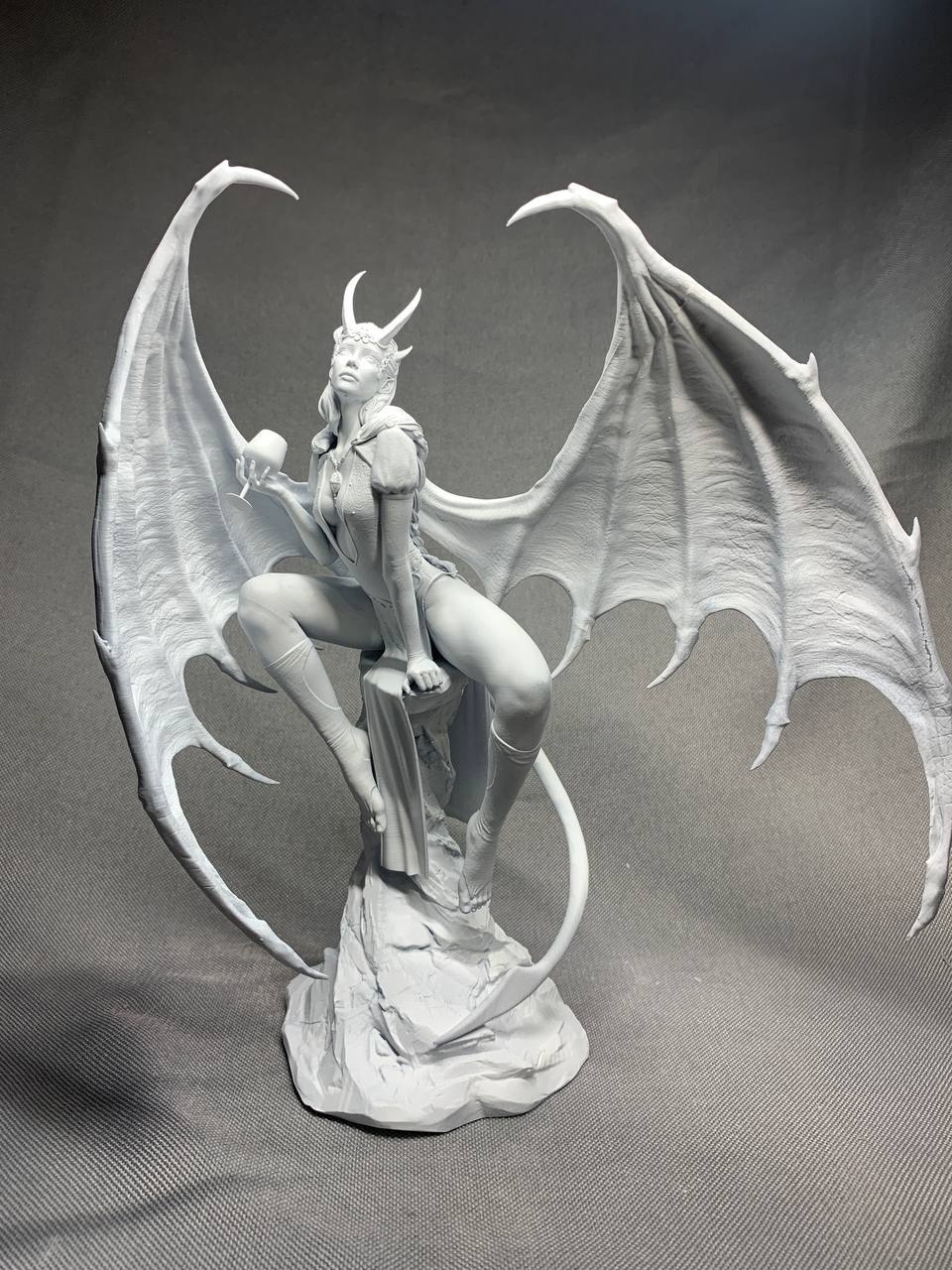 3D фигурка дьяволицы Мизоры (Mizora) из Baldur's Gate 3, фотополимерная печать и роспись