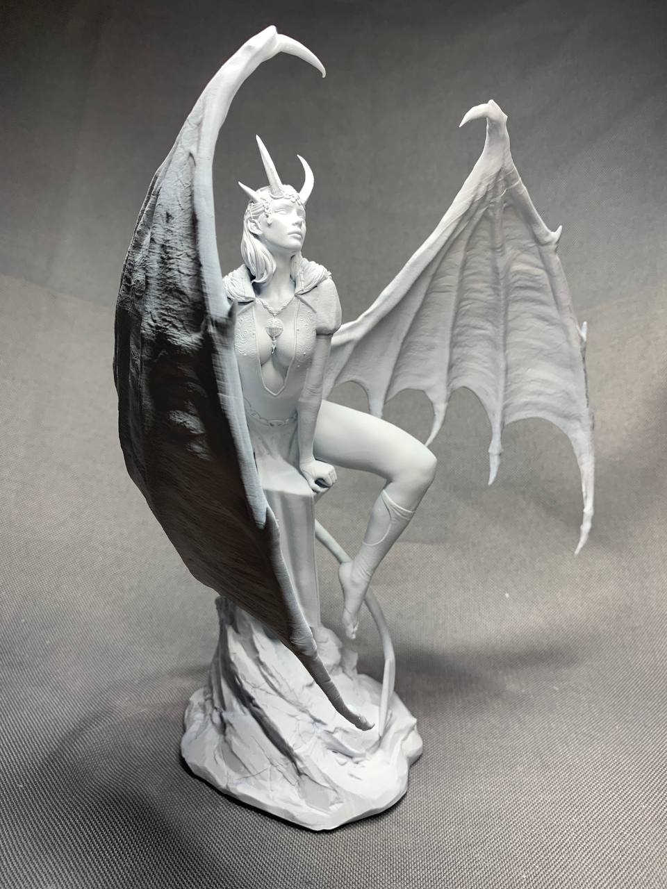 3D фигурка дьяволицы Мизоры (Mizora) из Baldur's Gate 3, фотополимерная печать и роспись