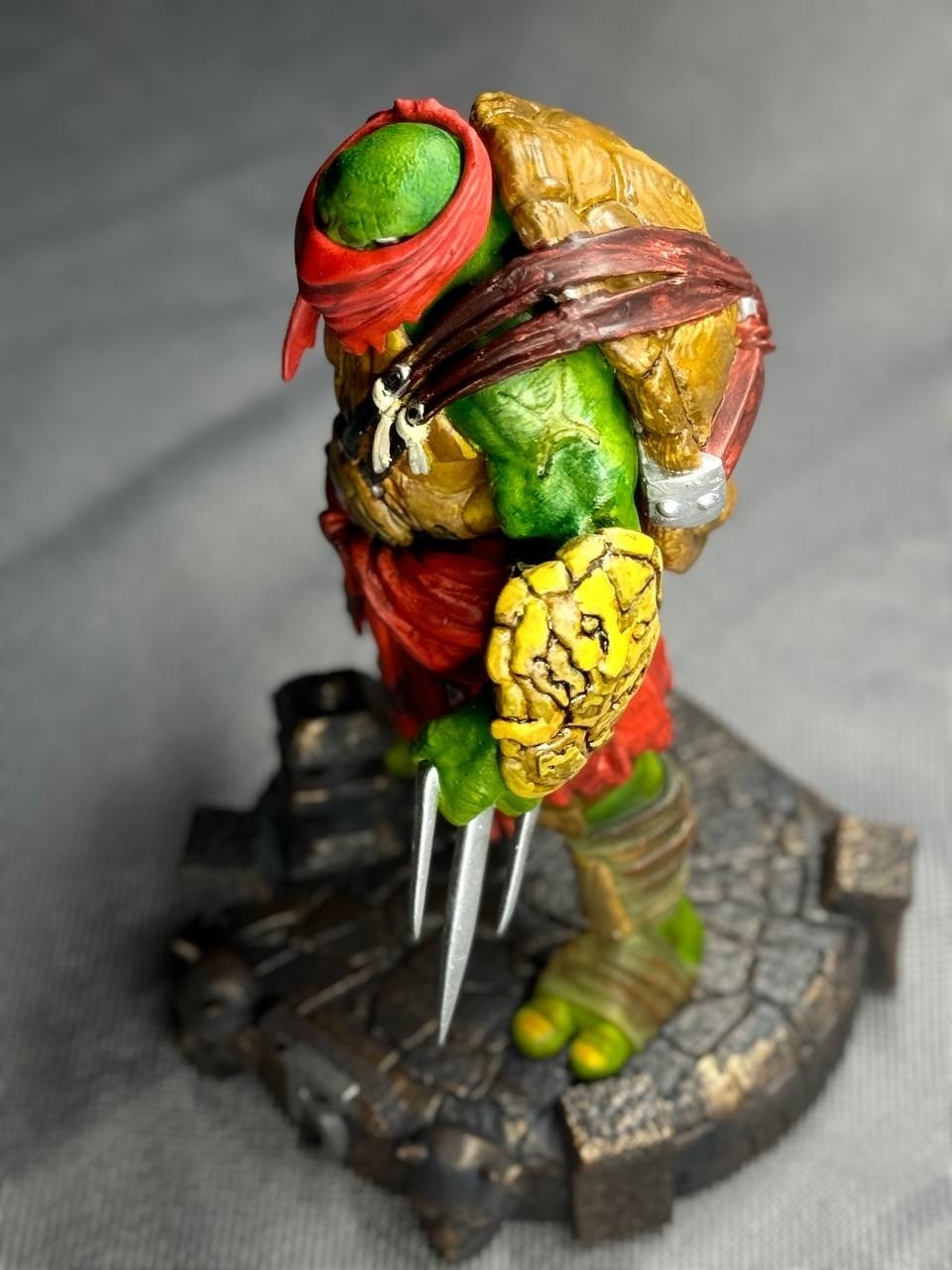 3D фигурка Рафаэля (Raphael) с саями из Черепашек-ниндзя, ручная покраска