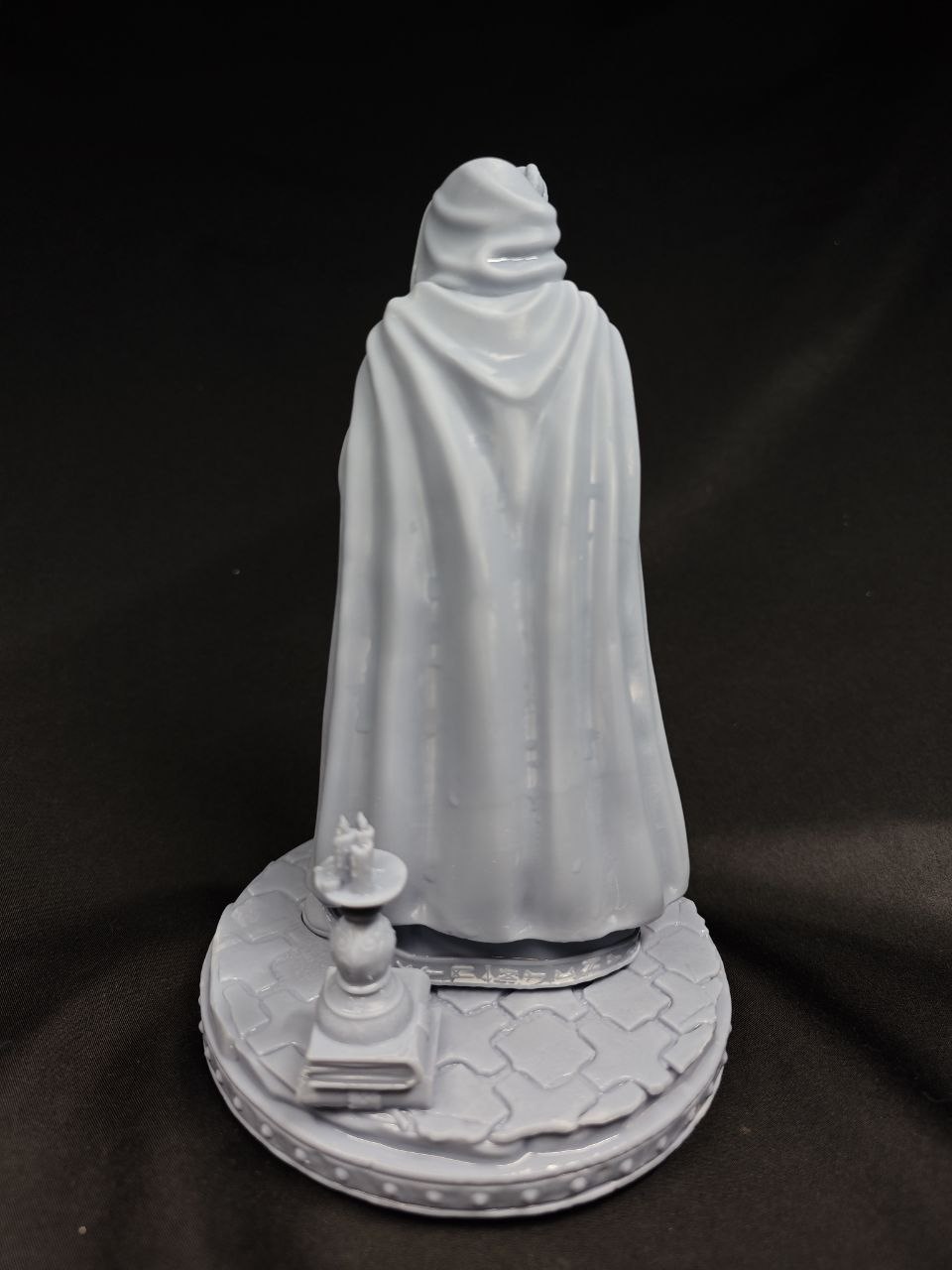 3D статуэтка мага Рейстлина Маджере (Raistlin Majere) из Саги о Копье (Dragonlance), ручная работа