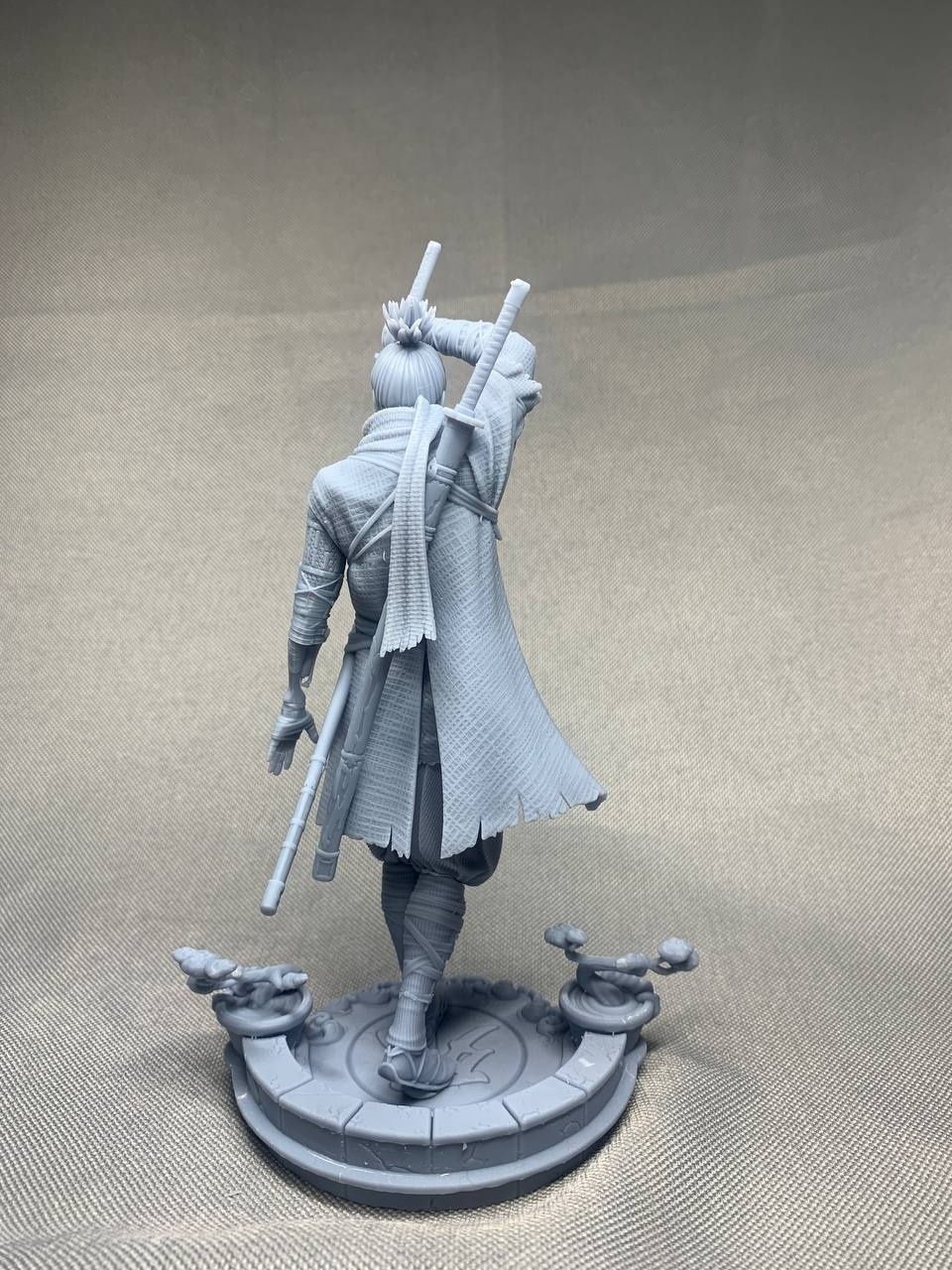 3D фигурка Секиро (Волка) из Sekiro: Shadows Die Twice с протезом, ручная покраска