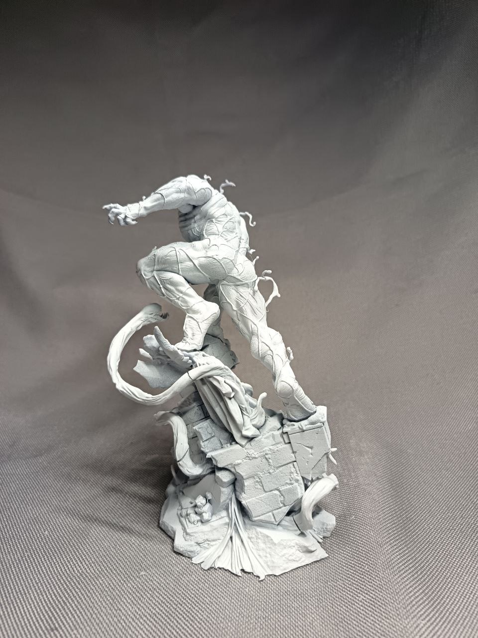 Динамичная 3D диорама с Веномом (Venom) из Marvel, фотополимерная печать и сложная покраска