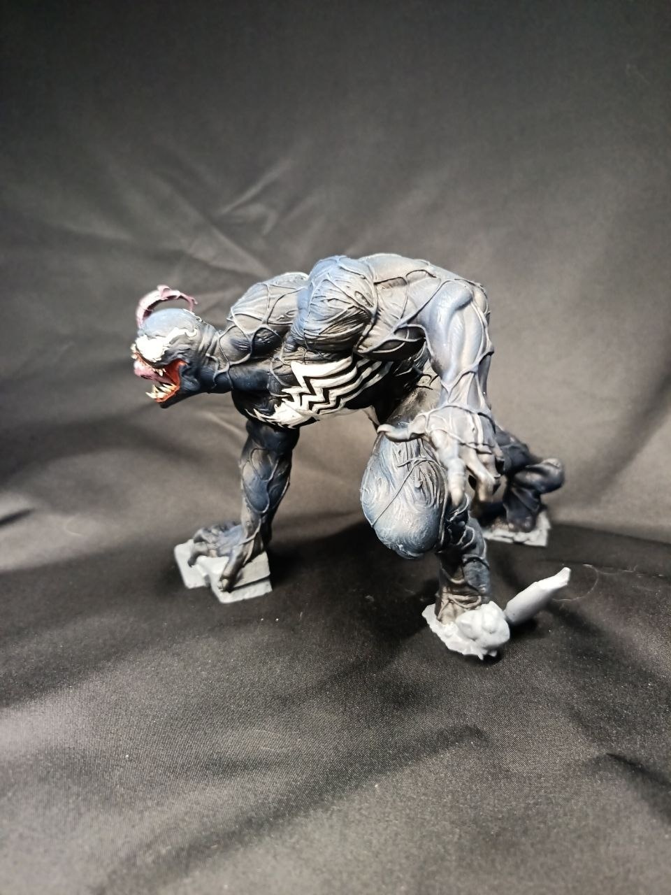 Кастомная 3D статуэтка Венома (Venom) из комиксов Marvel, ручная покраска и лакировка