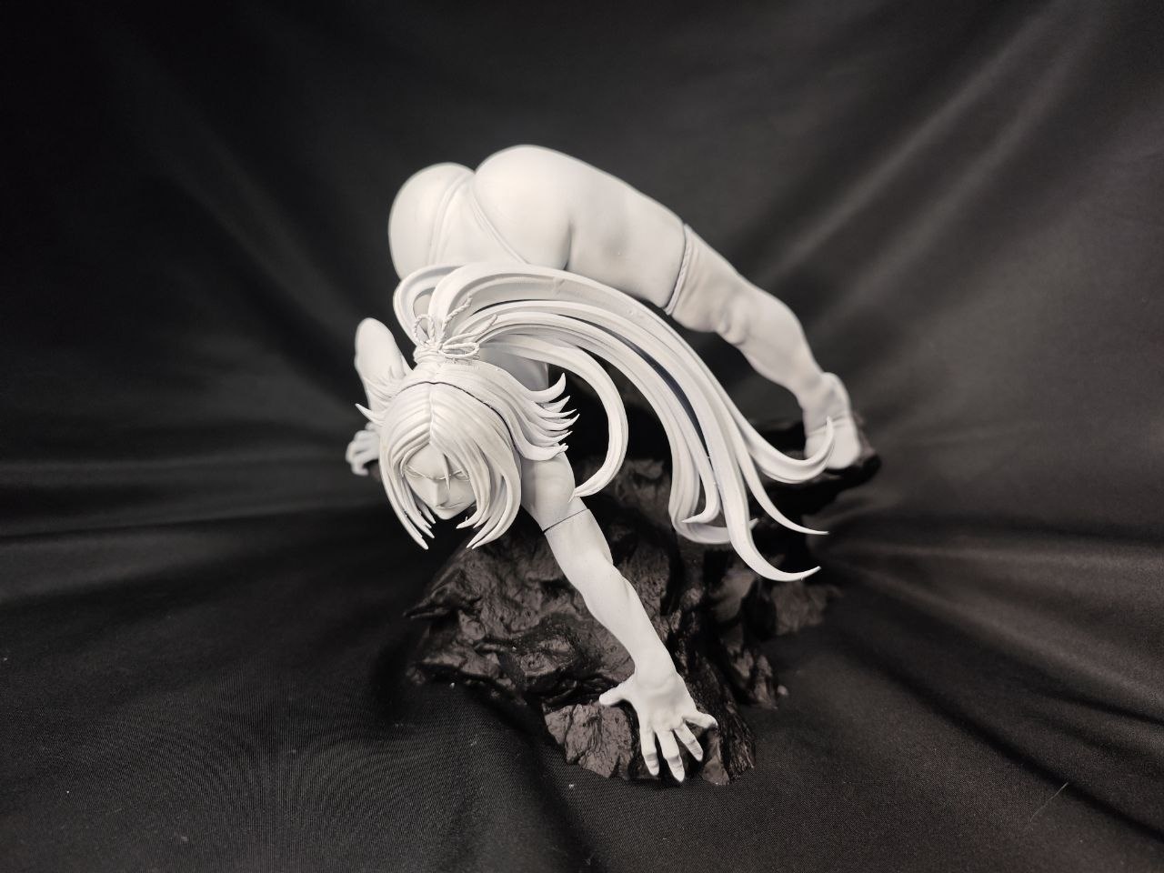 Кастомная 3D фигурка Йоруичи Шихоин (Yoruichi Shihoin) из аниме Блич (Bleach) в боевой позе, ручная покраска