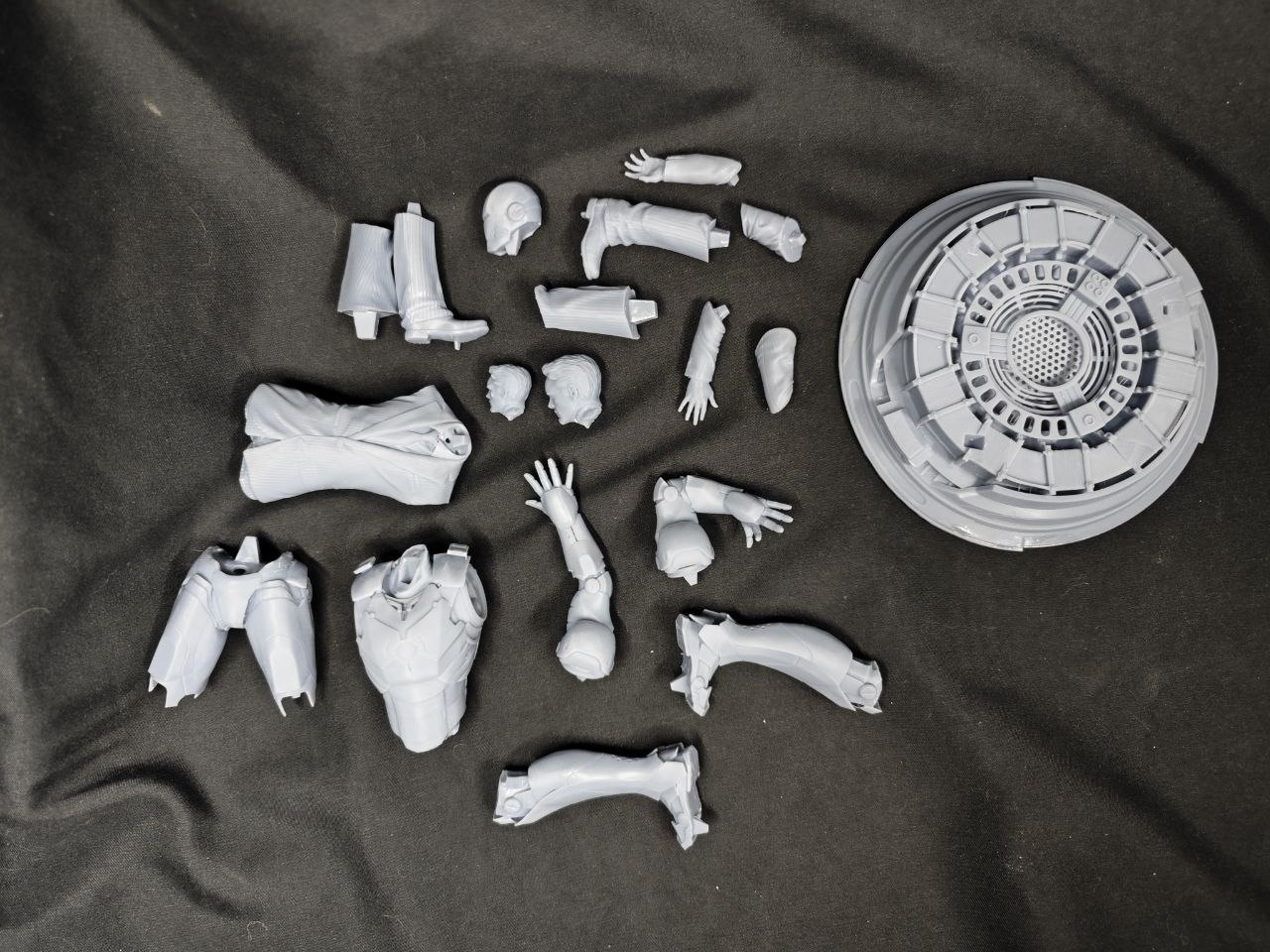 Кастомная 3D статуэтка Тони Старка (Tony Stark) в костюме Железного Человека (Iron Man), ручная работа